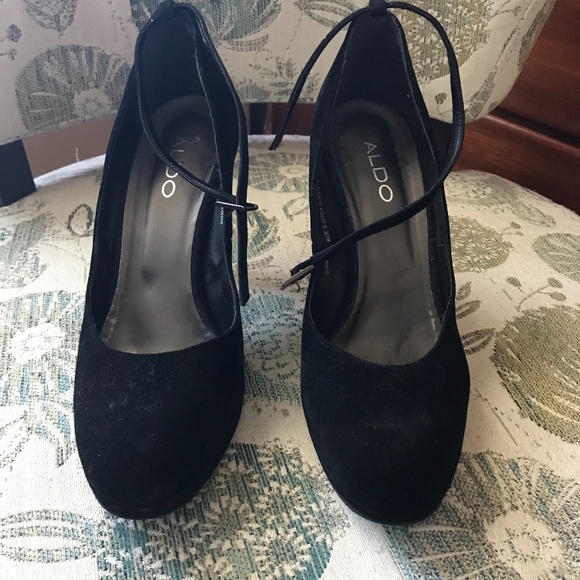 Aldo Black Suede Material Almond Toe Ankle Strap Heels - size 39 - Picture 5 of 10